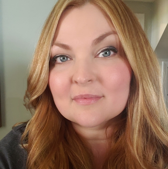 Meet your Posher, Melanie - Picture 1 of 1